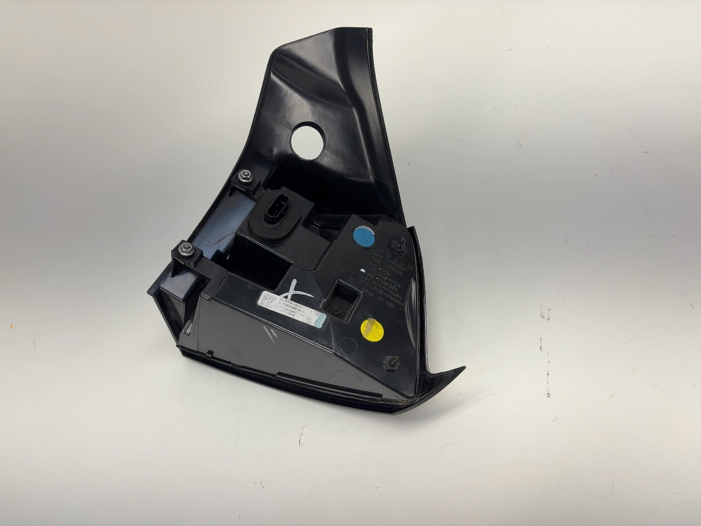 2021-2022 Tesla Model 3 Tail Lamp Rear Bodyside Left 1077397-00-H