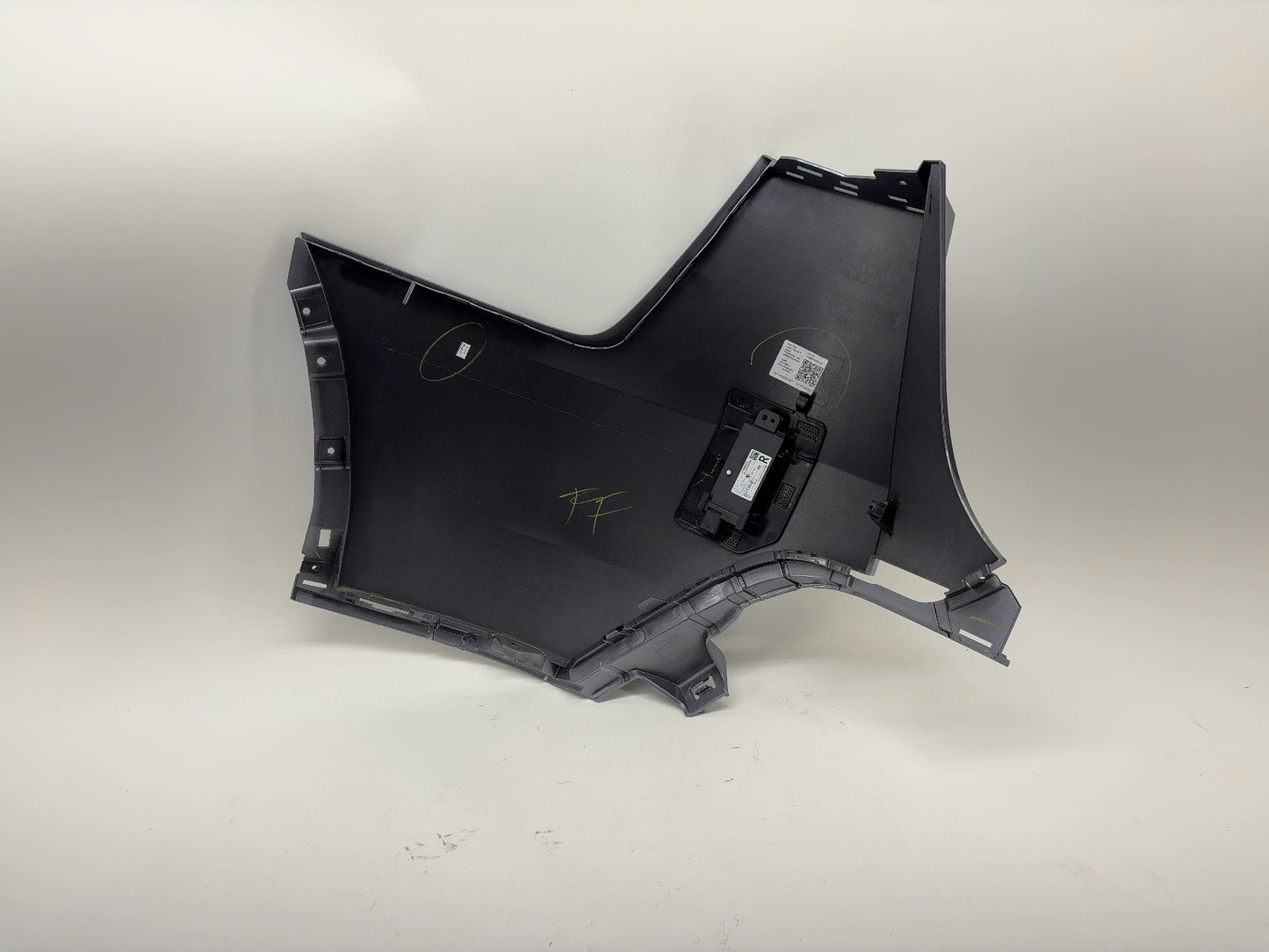 2026 Tesla Model Y Juniper Rear Upper Fascia Right 2013446-S0-F