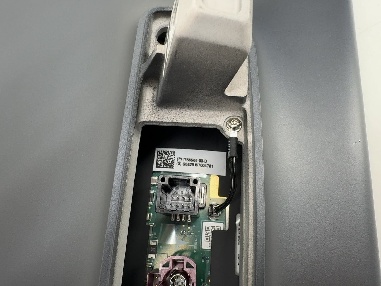 2024-2026 Tesla Model 3 Highland Center Display 1756566-00-D