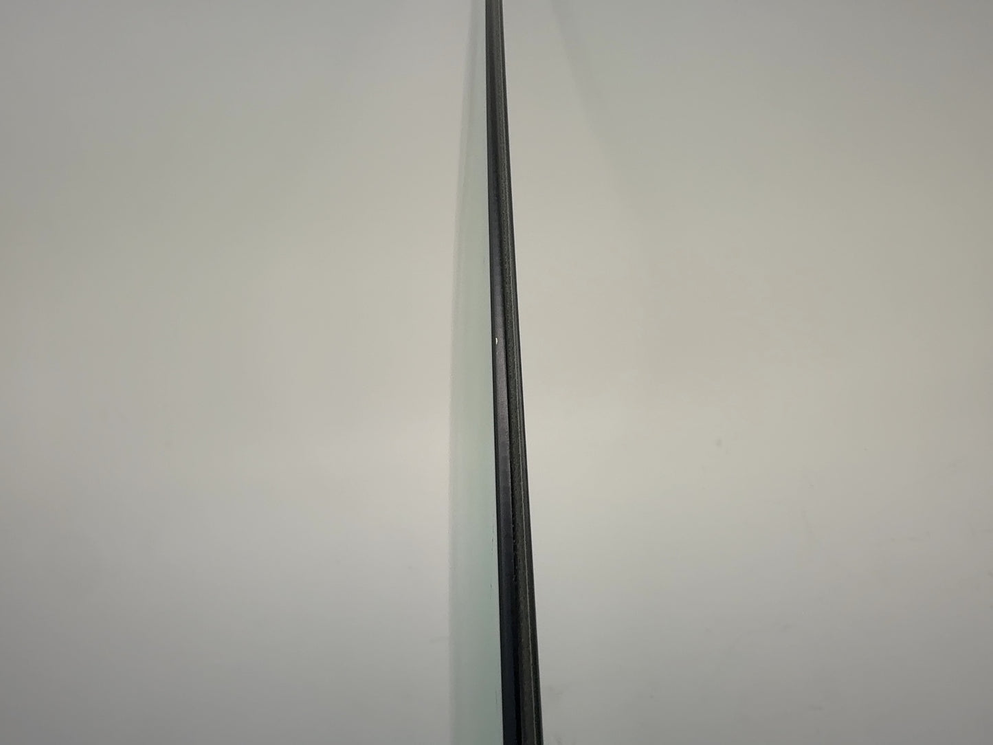 2023-2026 Tesla Model Y Juniper Front Right Door Glass Laminated 1906069-00-A