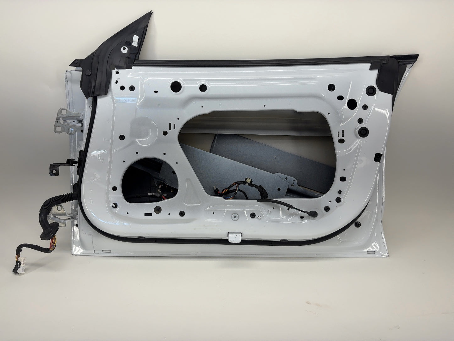 2024-2026 Tesla Model 3 Highland Front Right Door Shell 1751846-E0-A