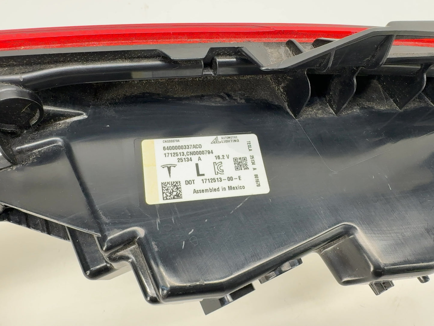 2025-2026 Tesla Model 3 Highland Rear Bumper Left Light 1712513-00-E