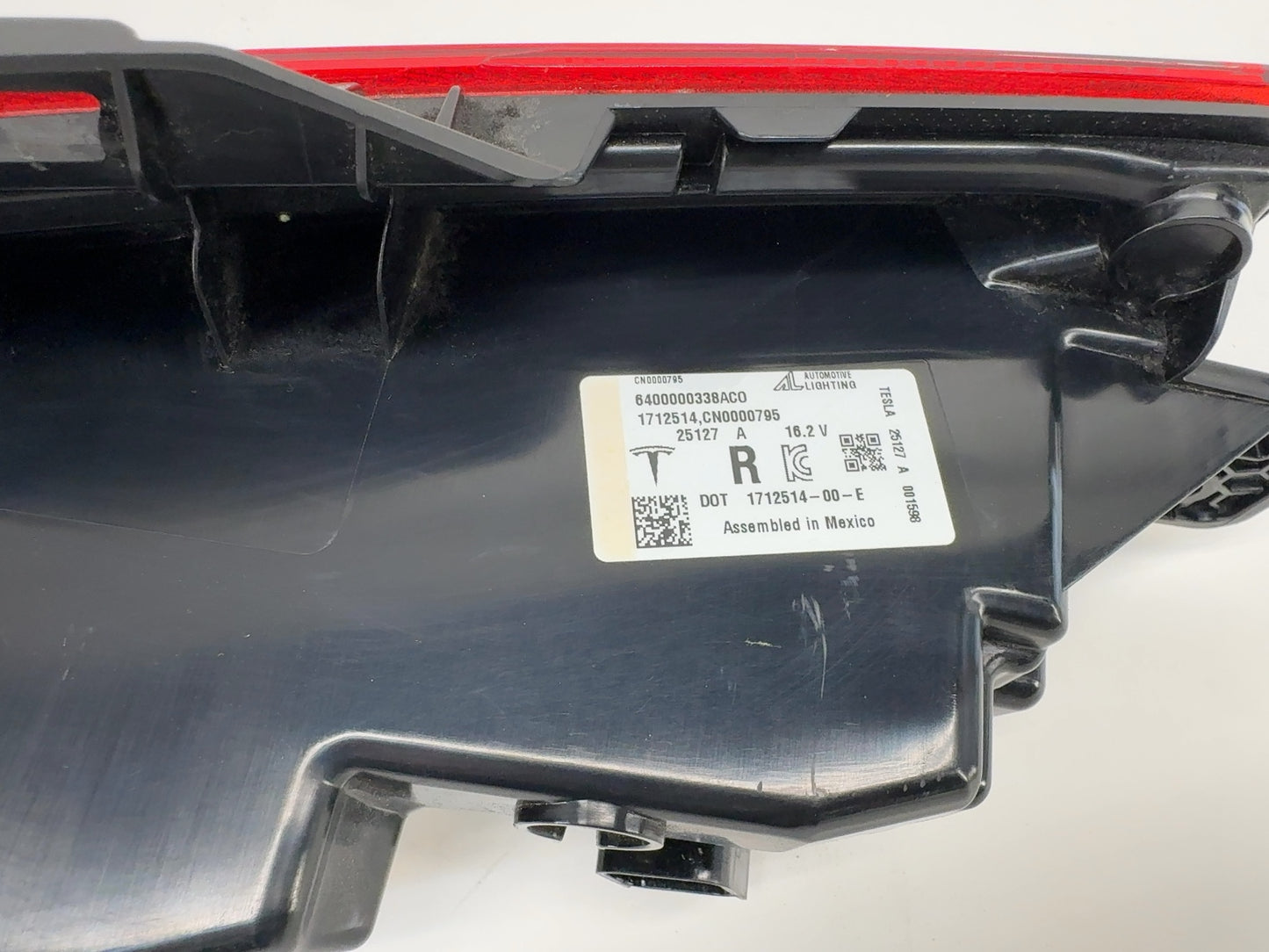 2025-2026 Tesla Model 3 Highland Rear Bumper Right Light 1712514-00-E