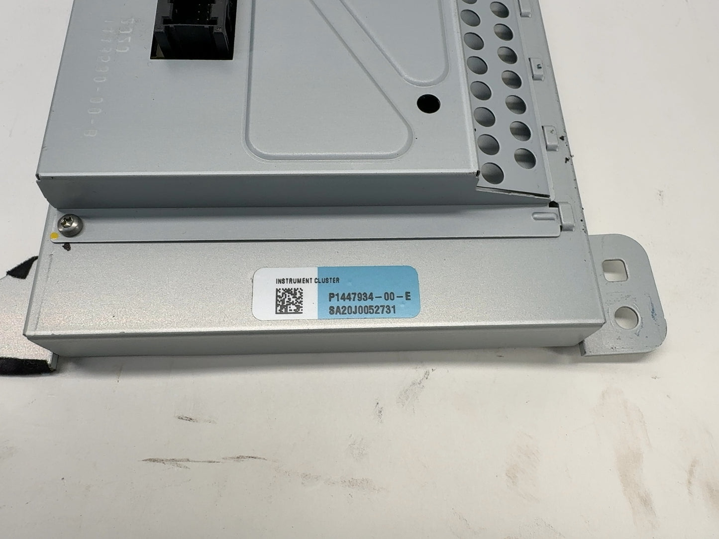 2017-2020 Tesla Model X Instrument Cluster 1447934-00-E