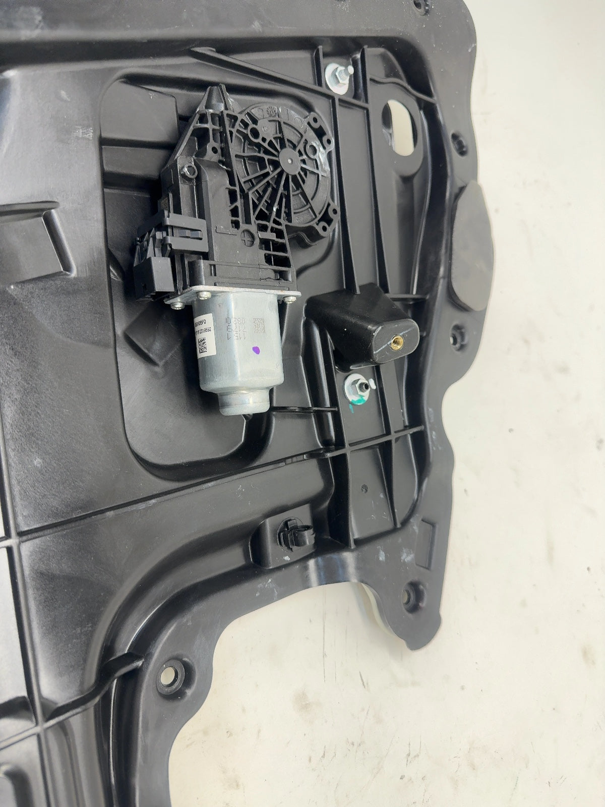 2018 Tesla Model 3 Rear Right Window Regulator 1096623-00-F