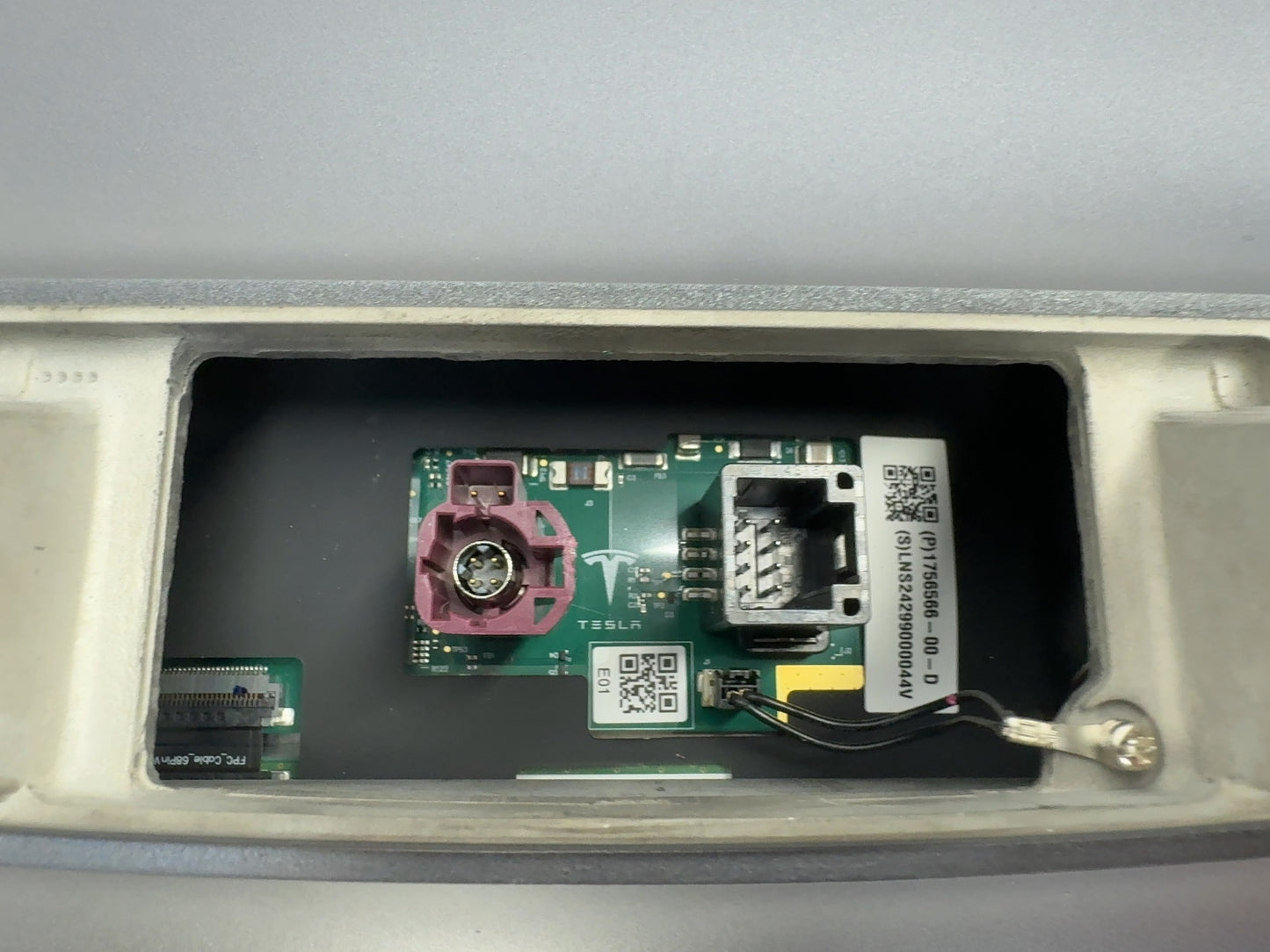 2024-2026 Tesla Model 3 Highland Center Display 1756566-00-D