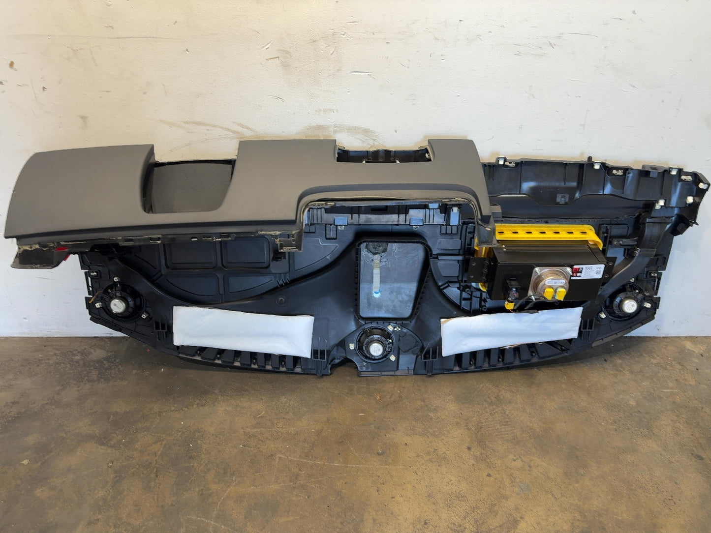 2020-2025 Tesla Model 3 Dash Panel With Airbag 1077823-00-G