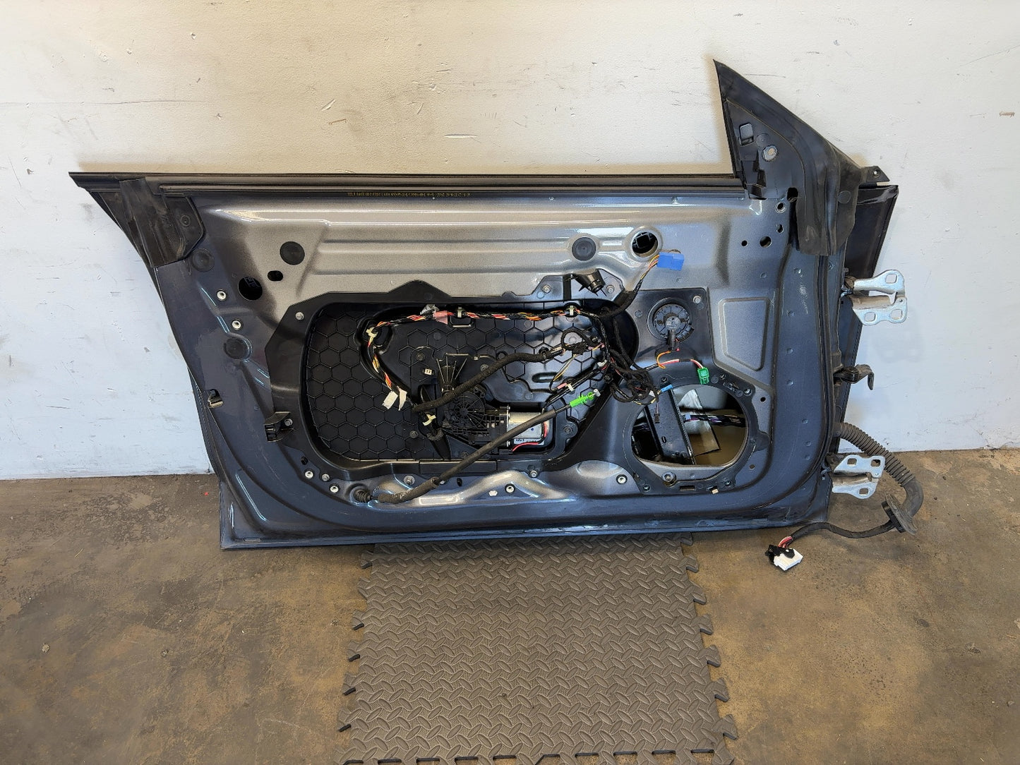 2018-2023 Tesla Model 3 Front Left Door Shell 1081421-E0-C