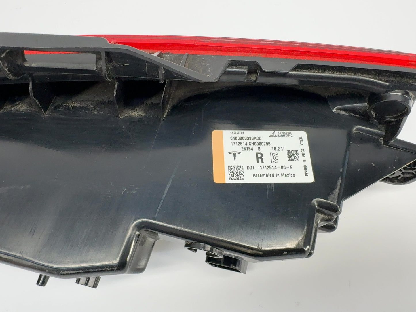2025-2026 Tesla Model 3 Highland Lamp Rear Fascia Lamp Right 1712514-00-E