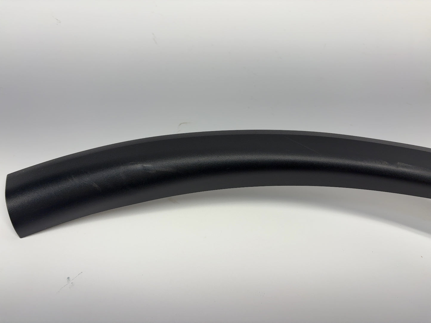 2026 Tesla Model Y Juniper Rear Fender Garnish Right 1937596-00-D
