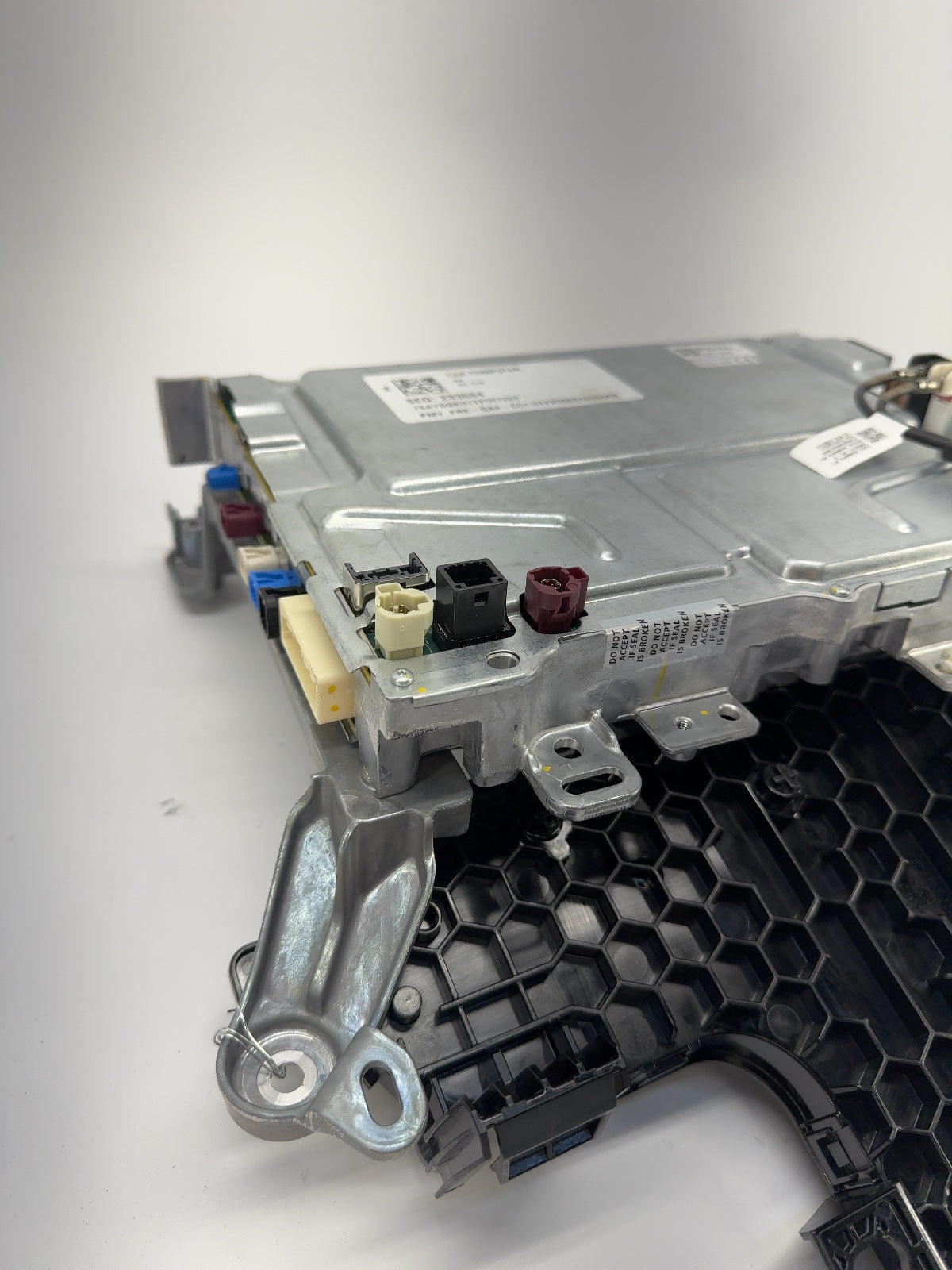 2026 Tesla Model Y Juniper Car Computer With Vc Left Controller 2261336-02-A