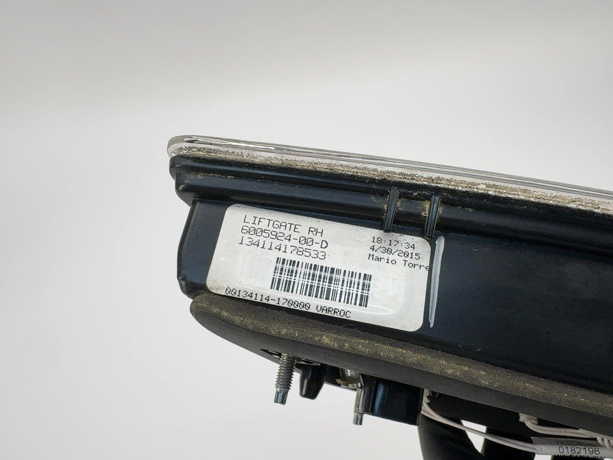 2015-2017 Tesla Model S Liftgate Tail Lamp Right 6005924-00-D