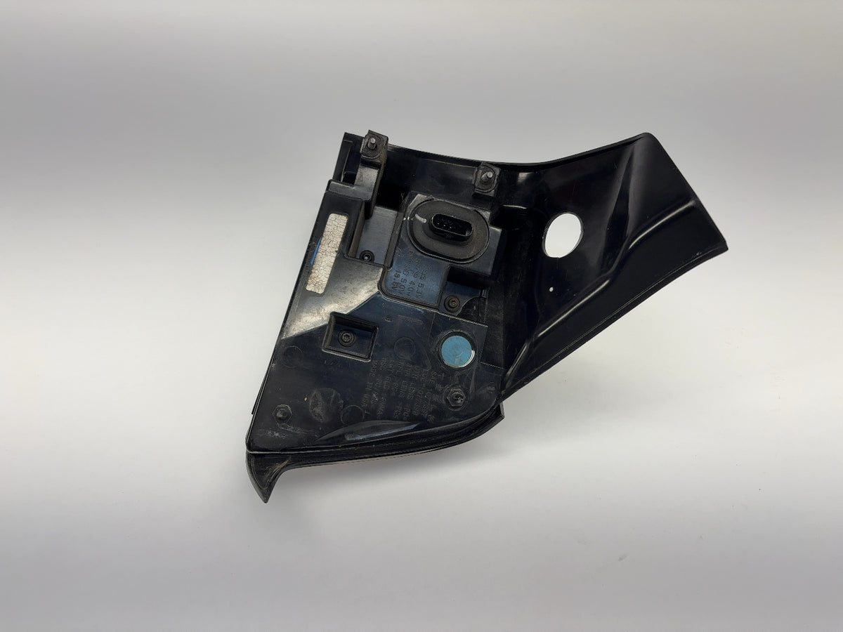 2018-2021 Tesla Model 3 Tail Lamp Rear Bodyside Left 1077397-00-G