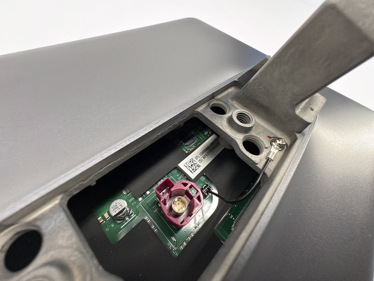 2021-2023 Tesla Model Y Center Display 1089543-00-I