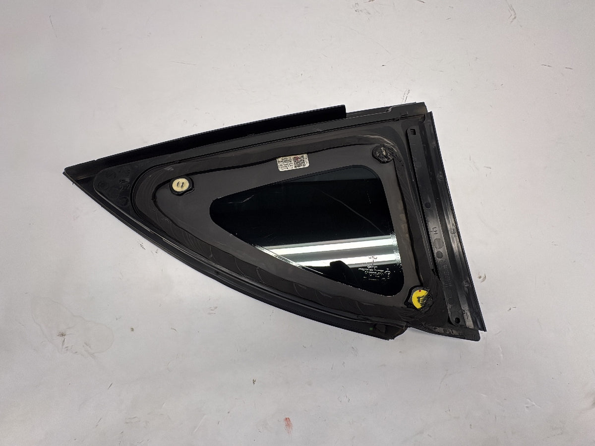 2021-2023 Tesla Model Y Left Quarter Glass Note 1495740-00-E