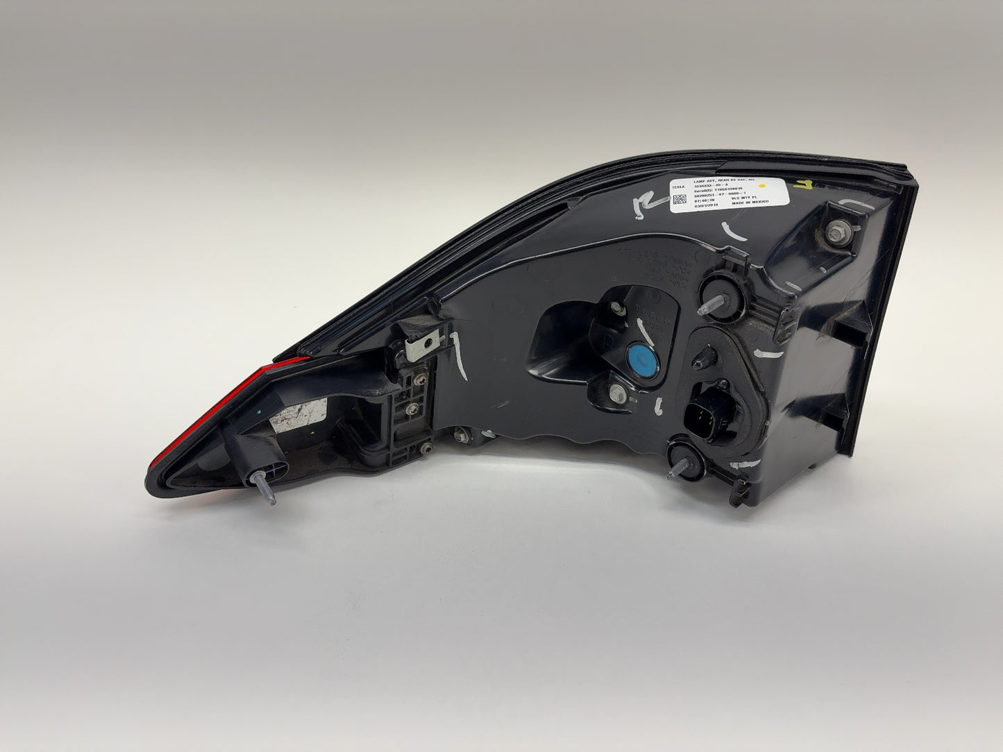 2018 Tesla Model X Right Tail Lamp Quarter Mounted 1034333-00-A