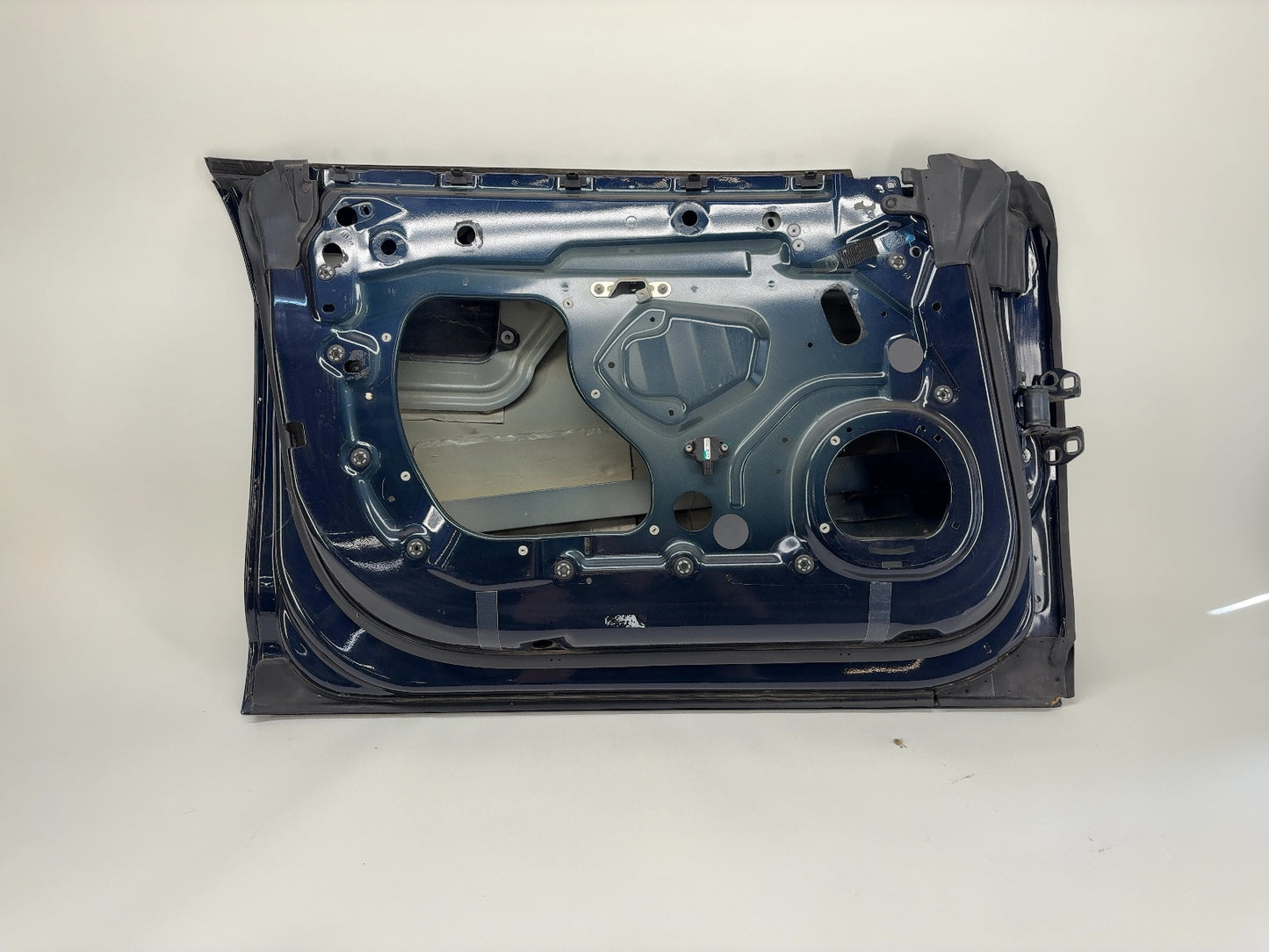 2014 Tesla Model S Front Left Door Shell 6006662-E0-H