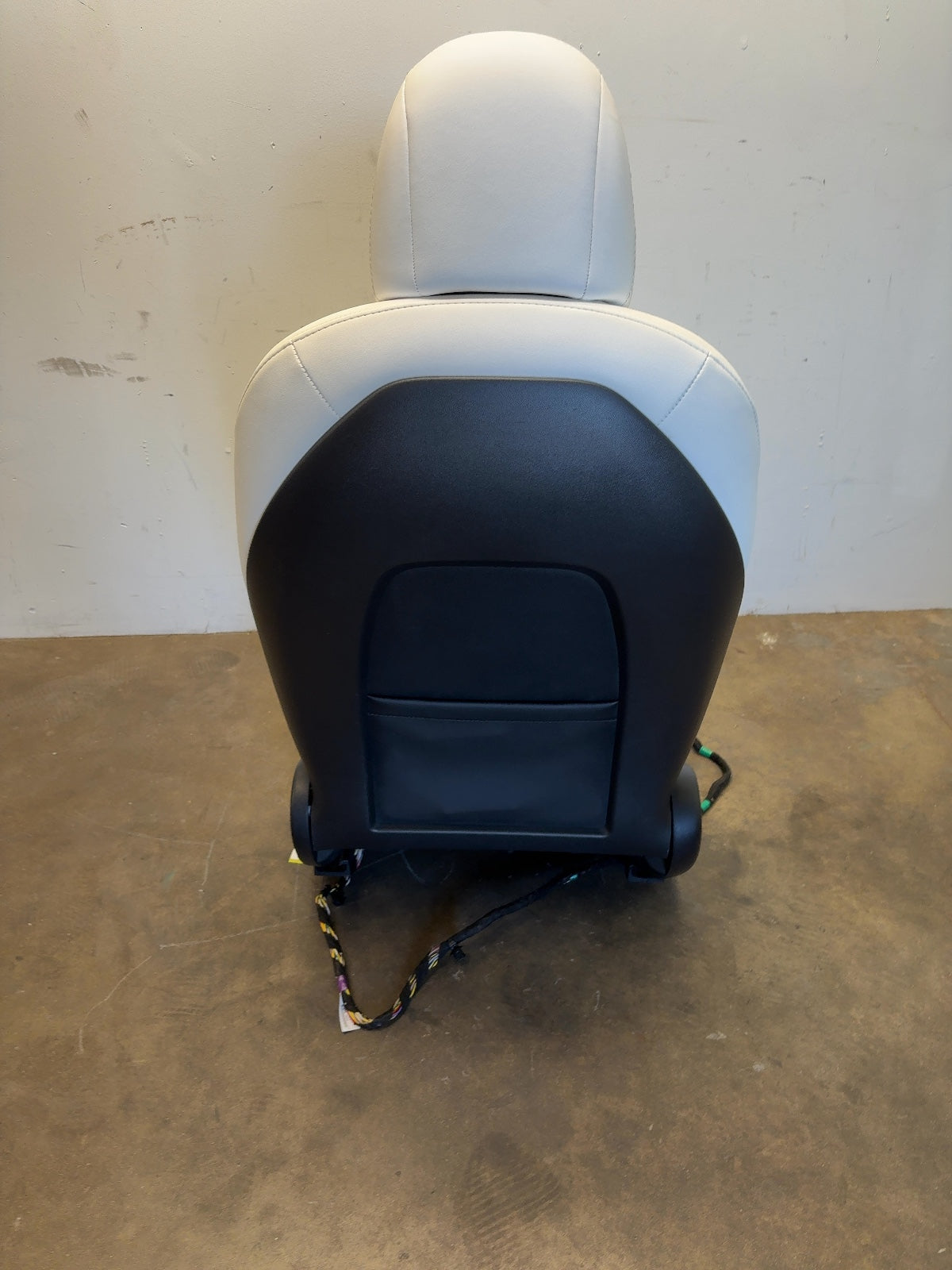 2021 Tesla Model Y Front Right Passenger Seat Assembly White 7654324-02-C