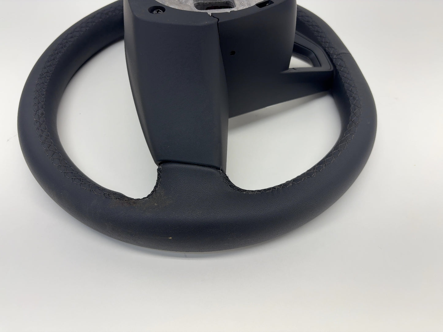 2026 Tesla Model Y Juniper Steering Wheel Pur Leather 2003660-00-F