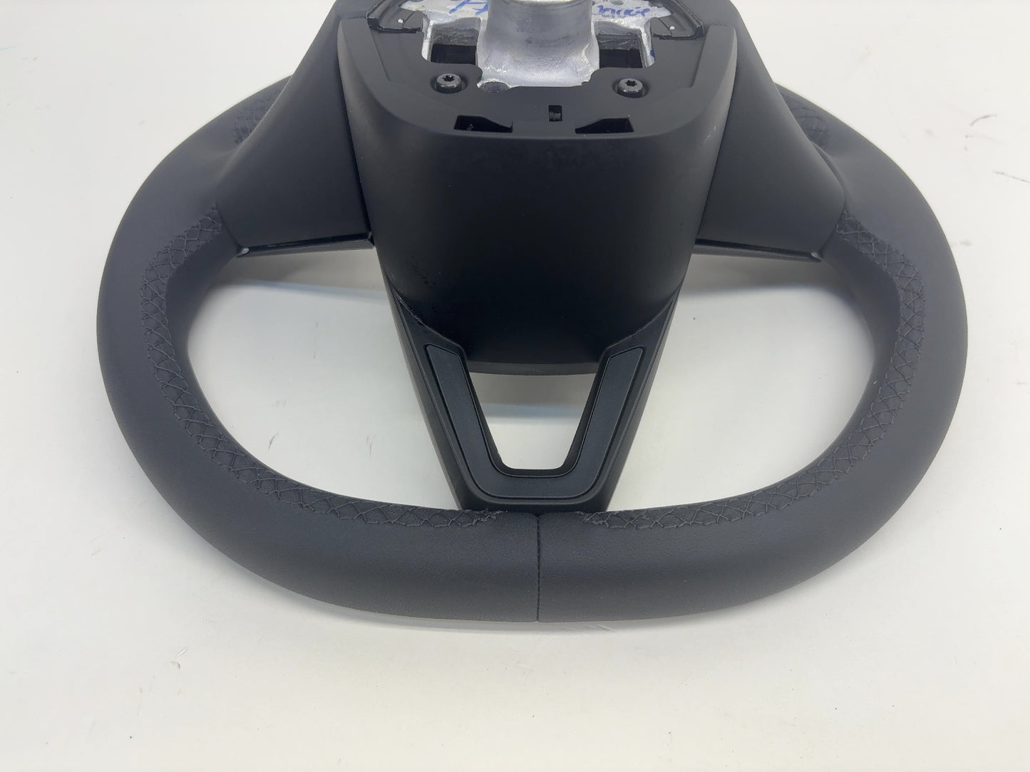 2025 Tesla Model 3 Highland Steering Wheel Pur Leather 1735339-00-G
