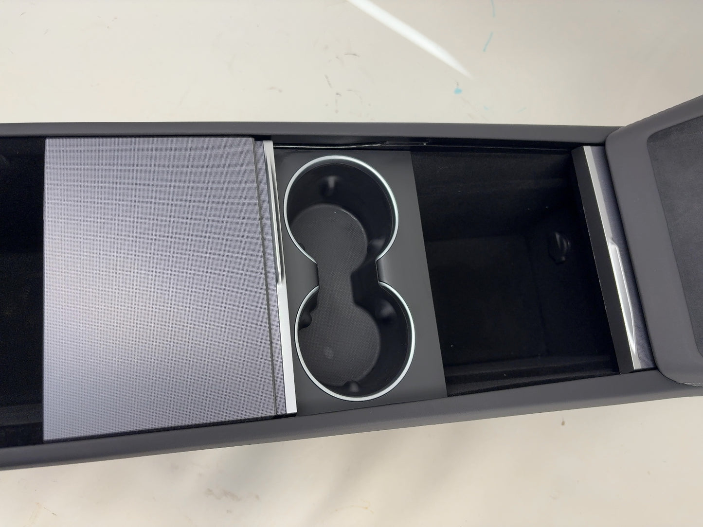 2025 Tesla Model 3 Highland Center Console 1714377-21-M