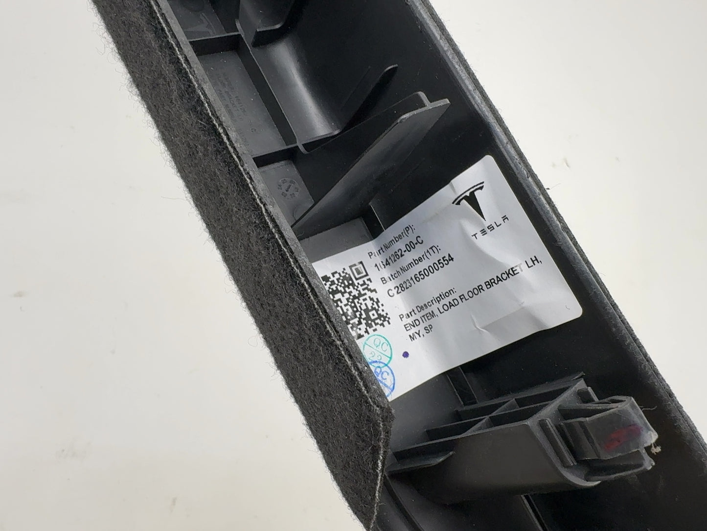 2023 Tesla Model Y Trunk Load Floor Bracket Left 1641262-00-C