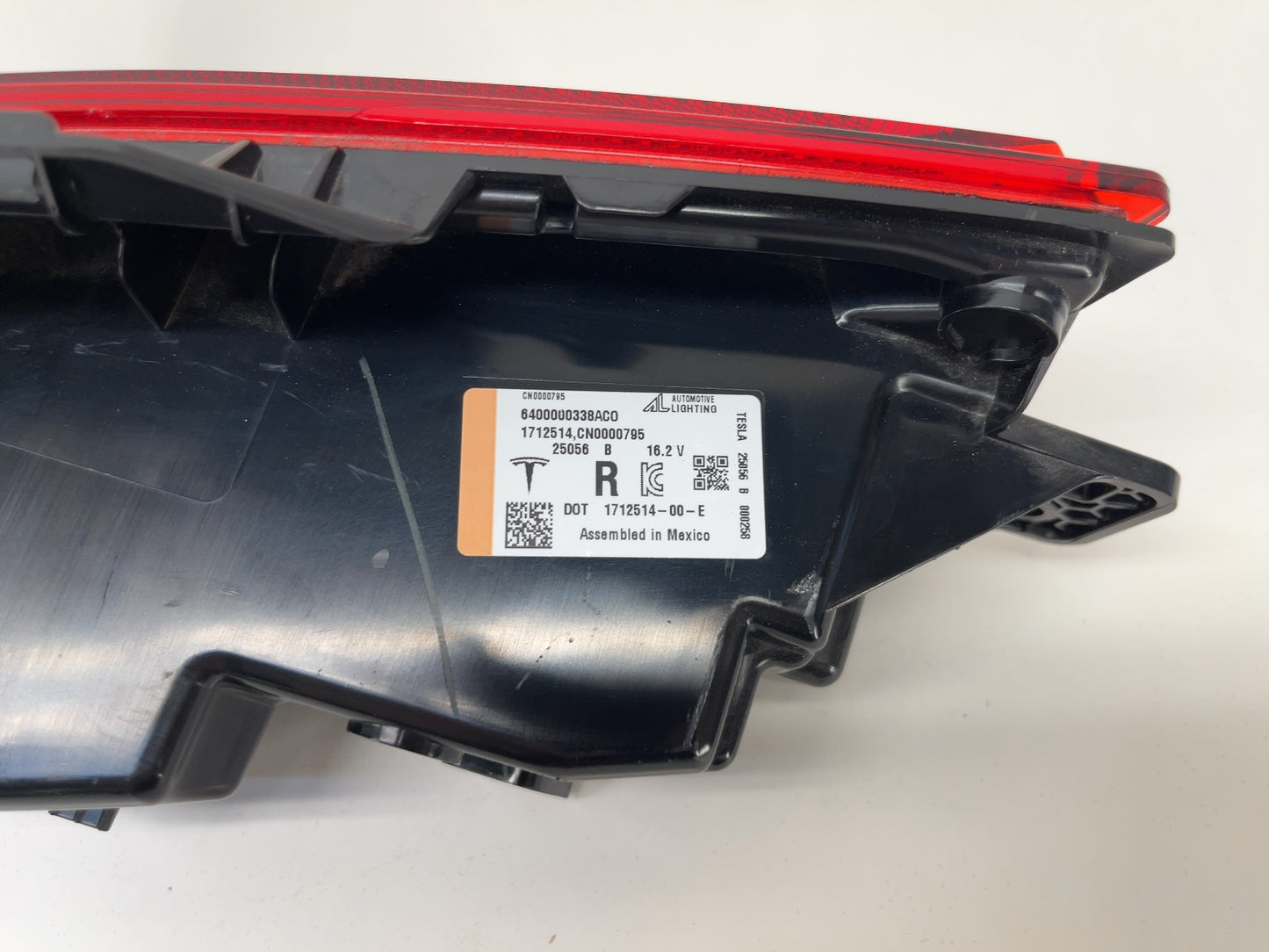 2025 Tesla Model 3 Highland Rear Bumper Lamp Right 1712514-00-E