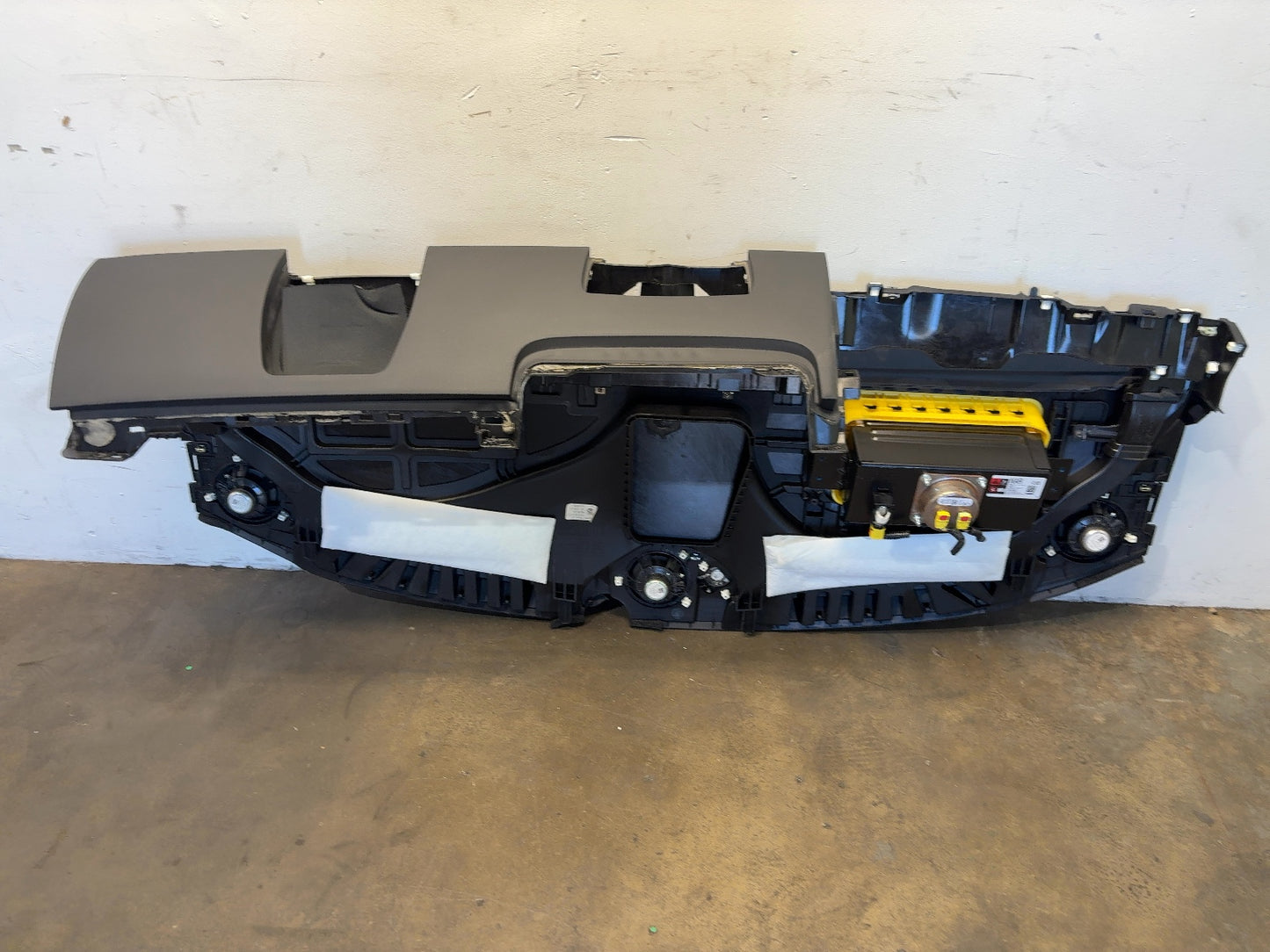 2018 Tesla Model 3 Dash Panel With Airbag 1077823-00-D