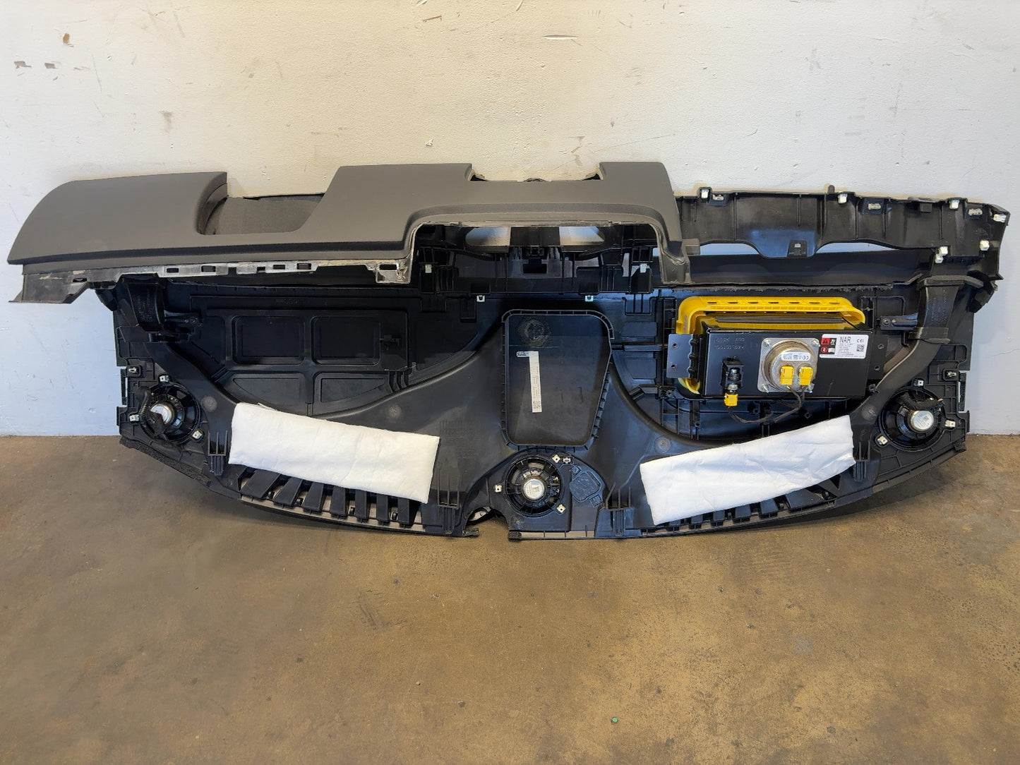 2020-2025 Tesla Model 3 Dash Panel With Airbag 1077823-00-G