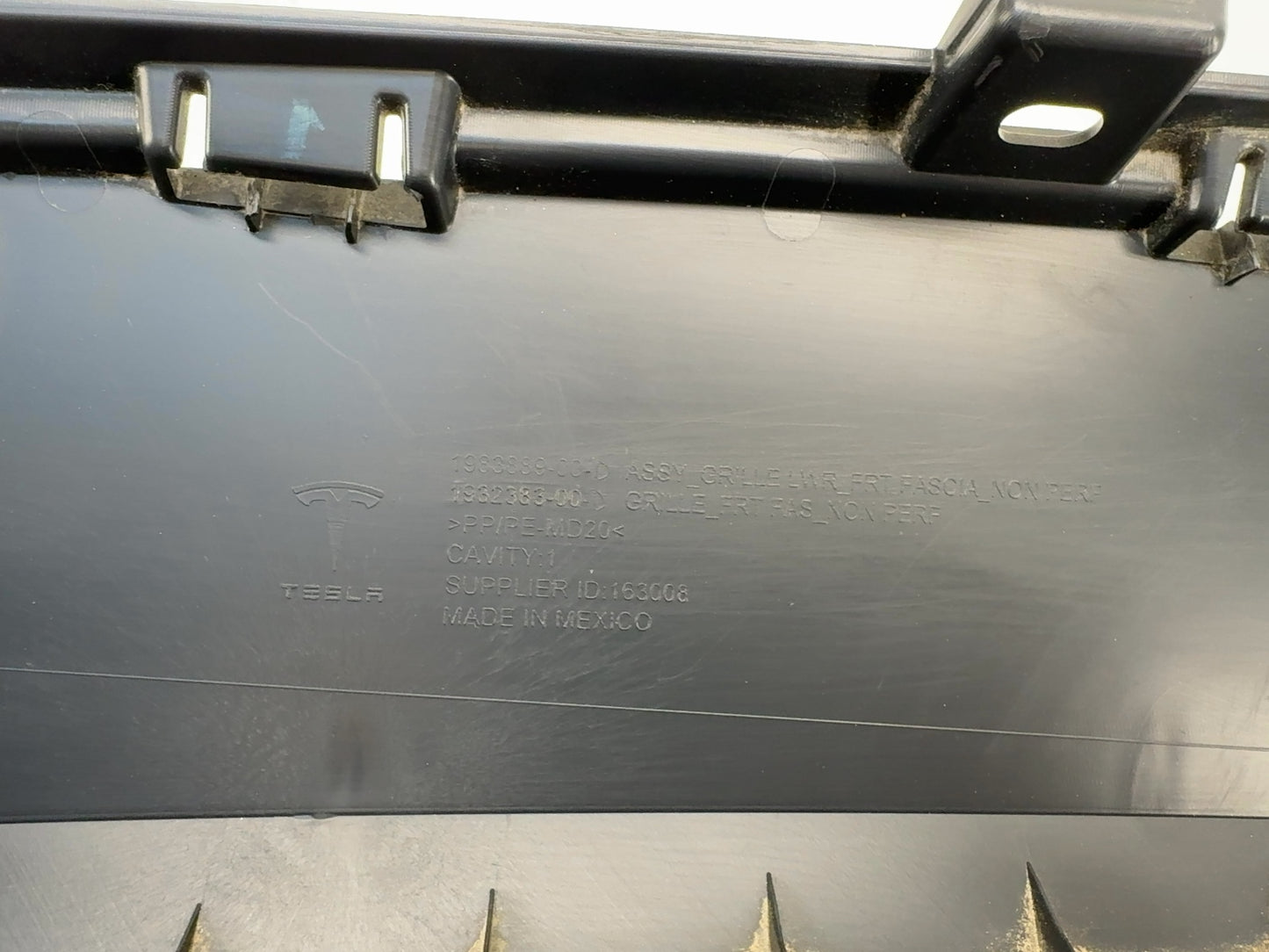 2026 Tesla Model Y Juniper Front Lower Grille Note 1983889-00-D