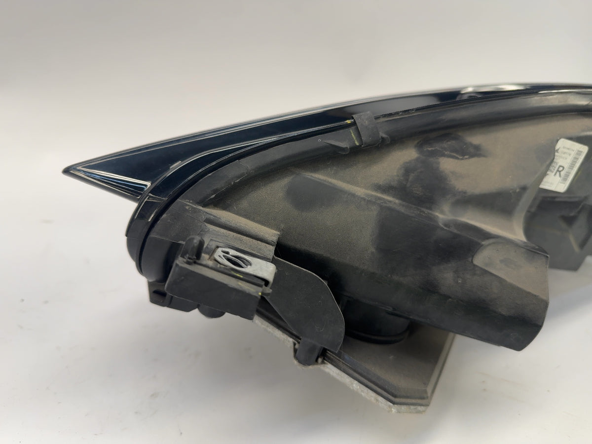 2018-2019 Tesla Model 3 Right Headlamp 1077372-10-I