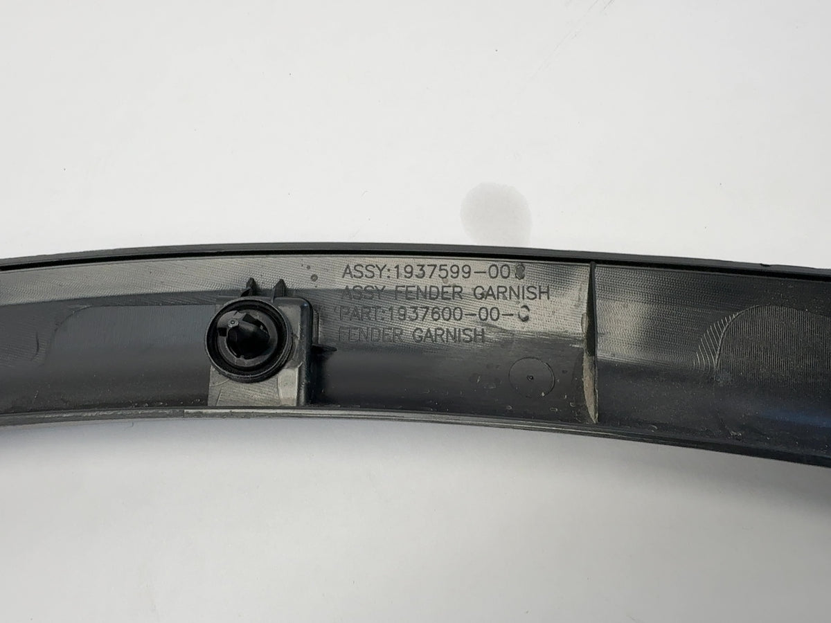 2025-2026 Tesla Model Y Juniper Front Fender Garnish Right 1937599-00-C