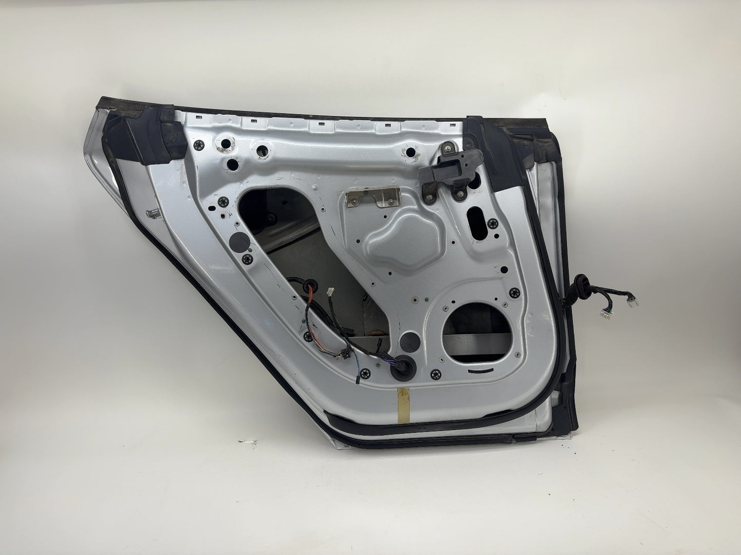 2014 Tesla Model S Rear Left Door Shell 6006394-E0-H
