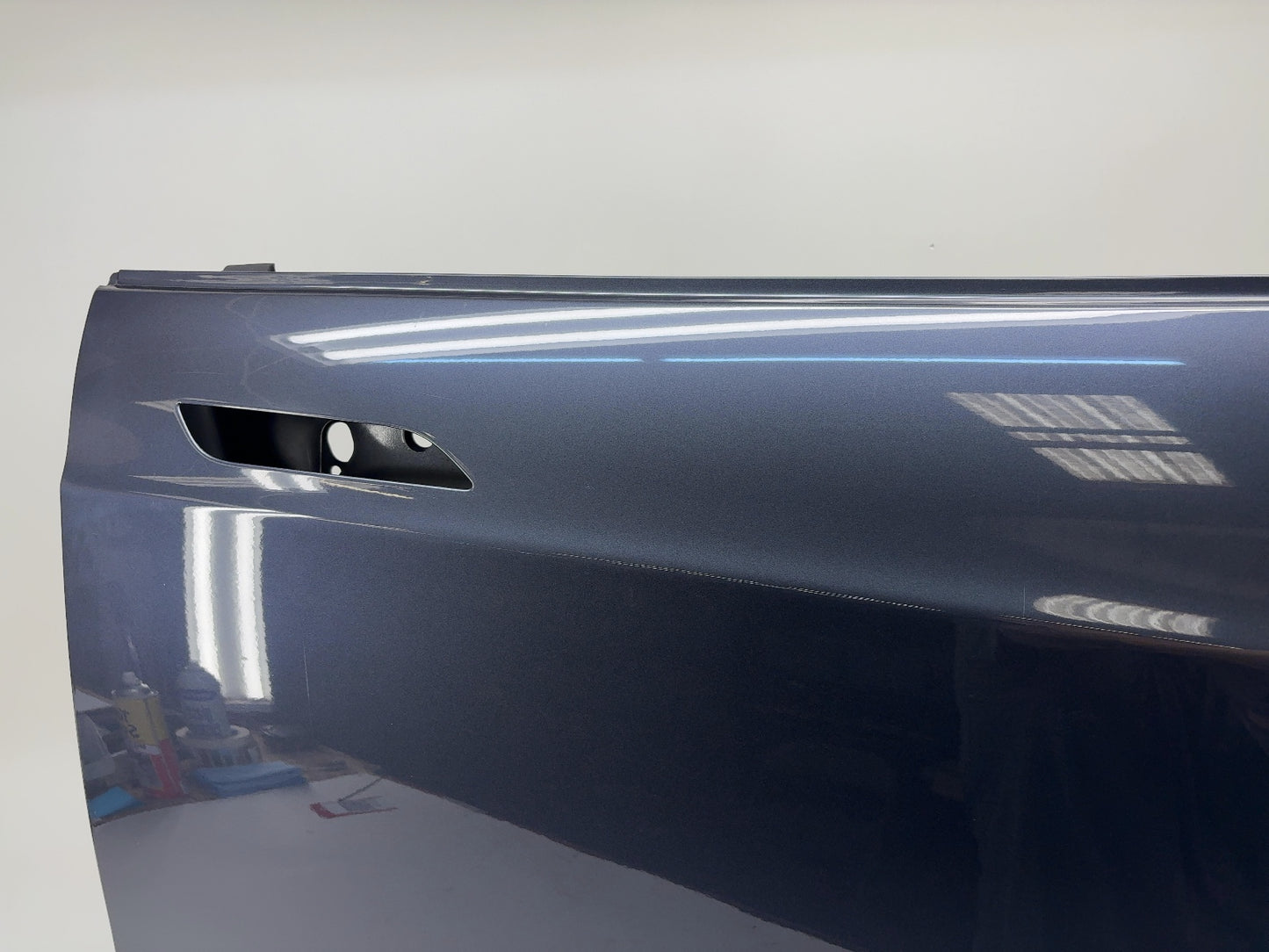 2015 Tesla Model S Front Right Door Shell 6006622-E0-E