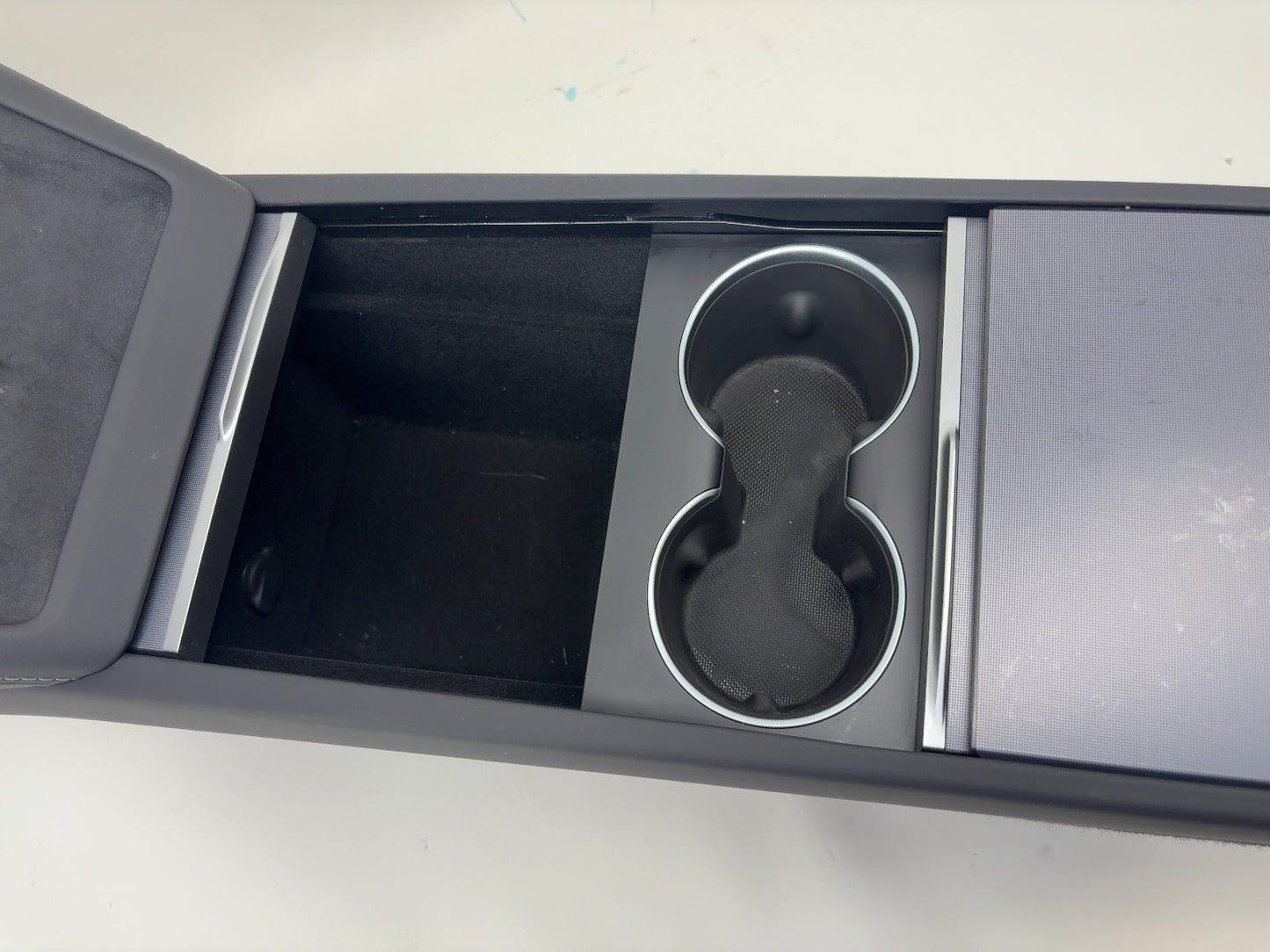 2025 Tesla Model 3 Highland Center Console 1714377-28-F