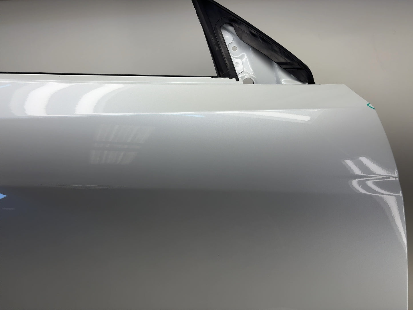 2020-2024 Tesla Model Y Front Right Door Shell 1501462-E0-A