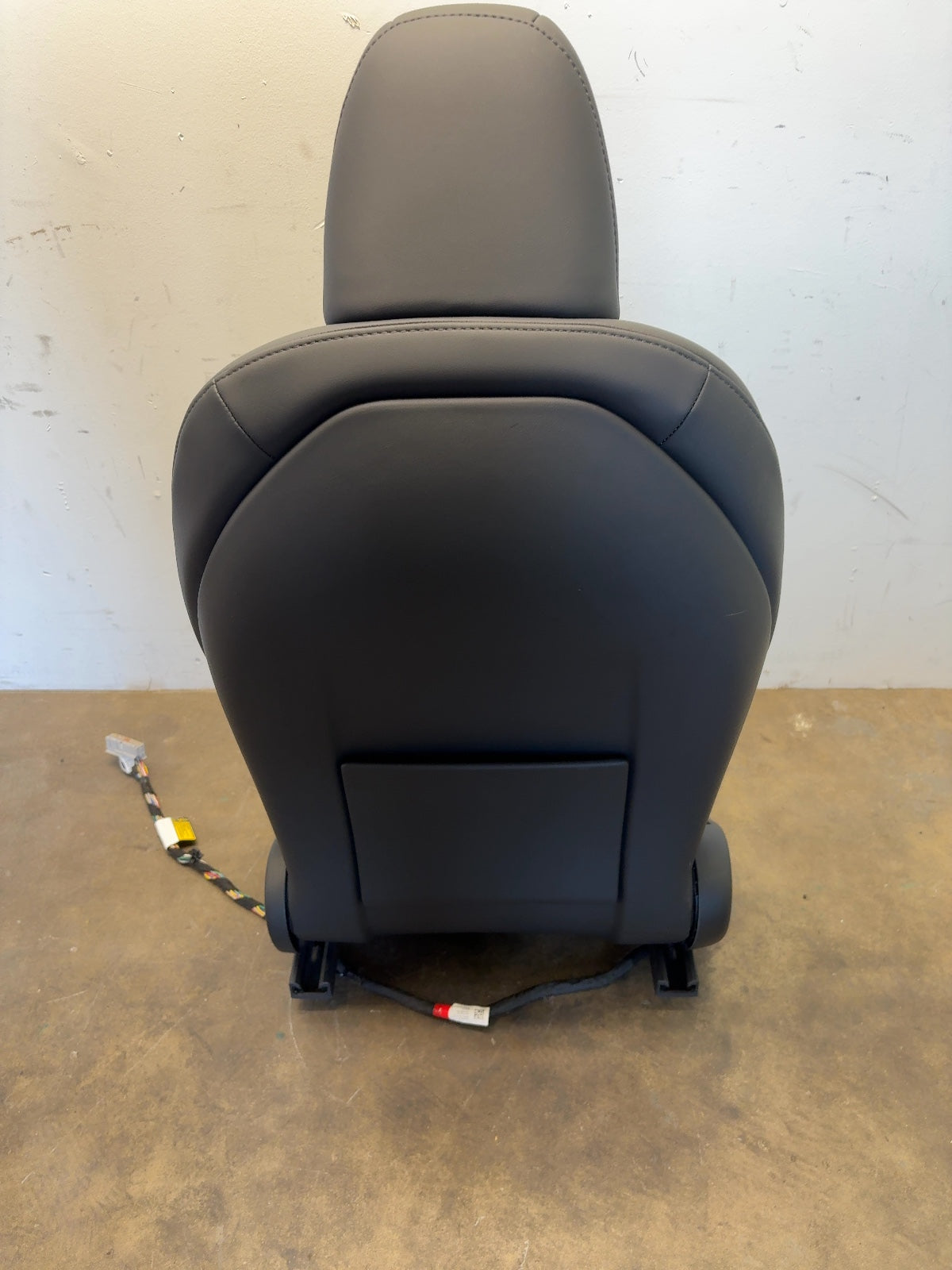 2025 Tesla Model 3 Highland Front First Row Seat Right Black 7754324-01-B
