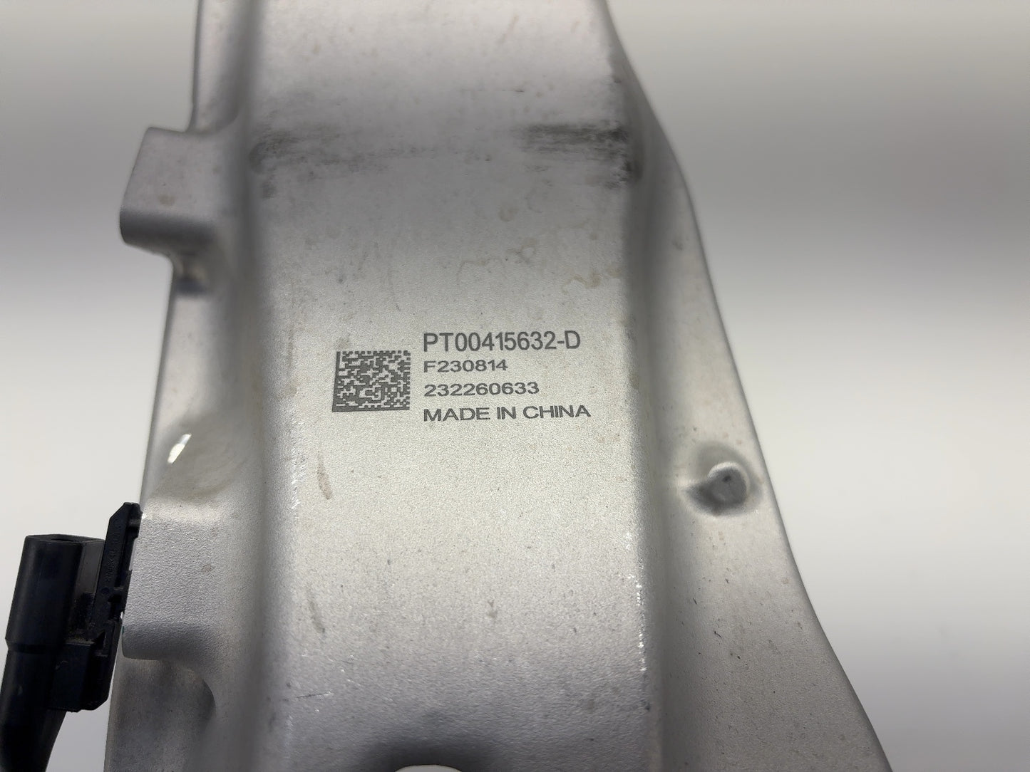 2024 Rivian R1S R1T Front Left Knuckle With Shield PT00415632-D
