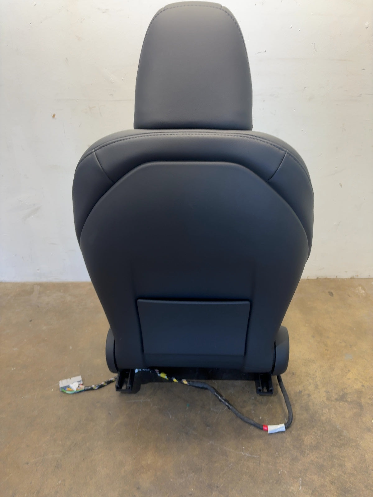 2025-2026 Tesla Model 3 Highland Front Right Seat Assembly 7754324-01-B