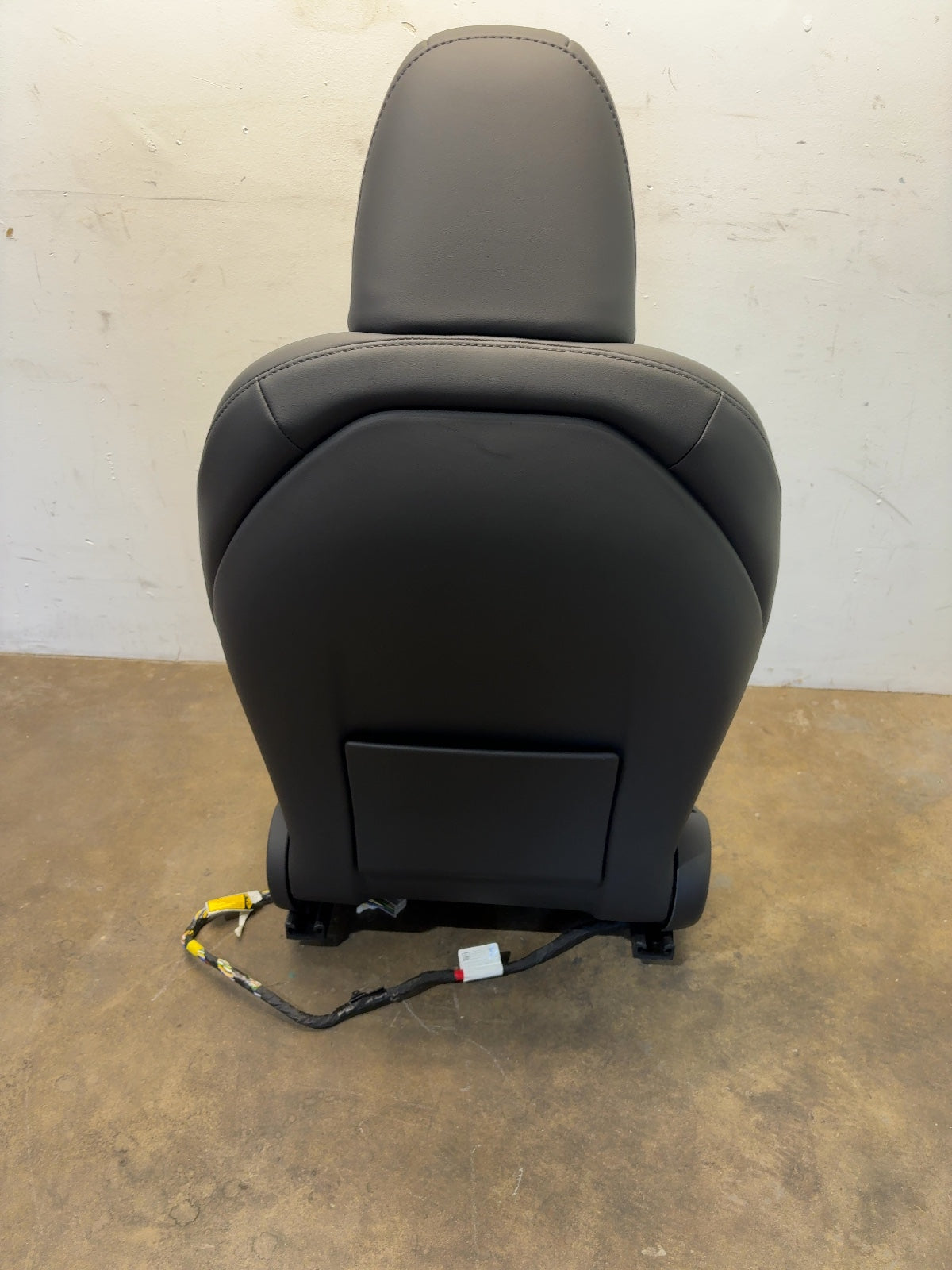 2025-2026 Tesla Model 3 Highland Front Right Seat Assembly 7754324-01-B