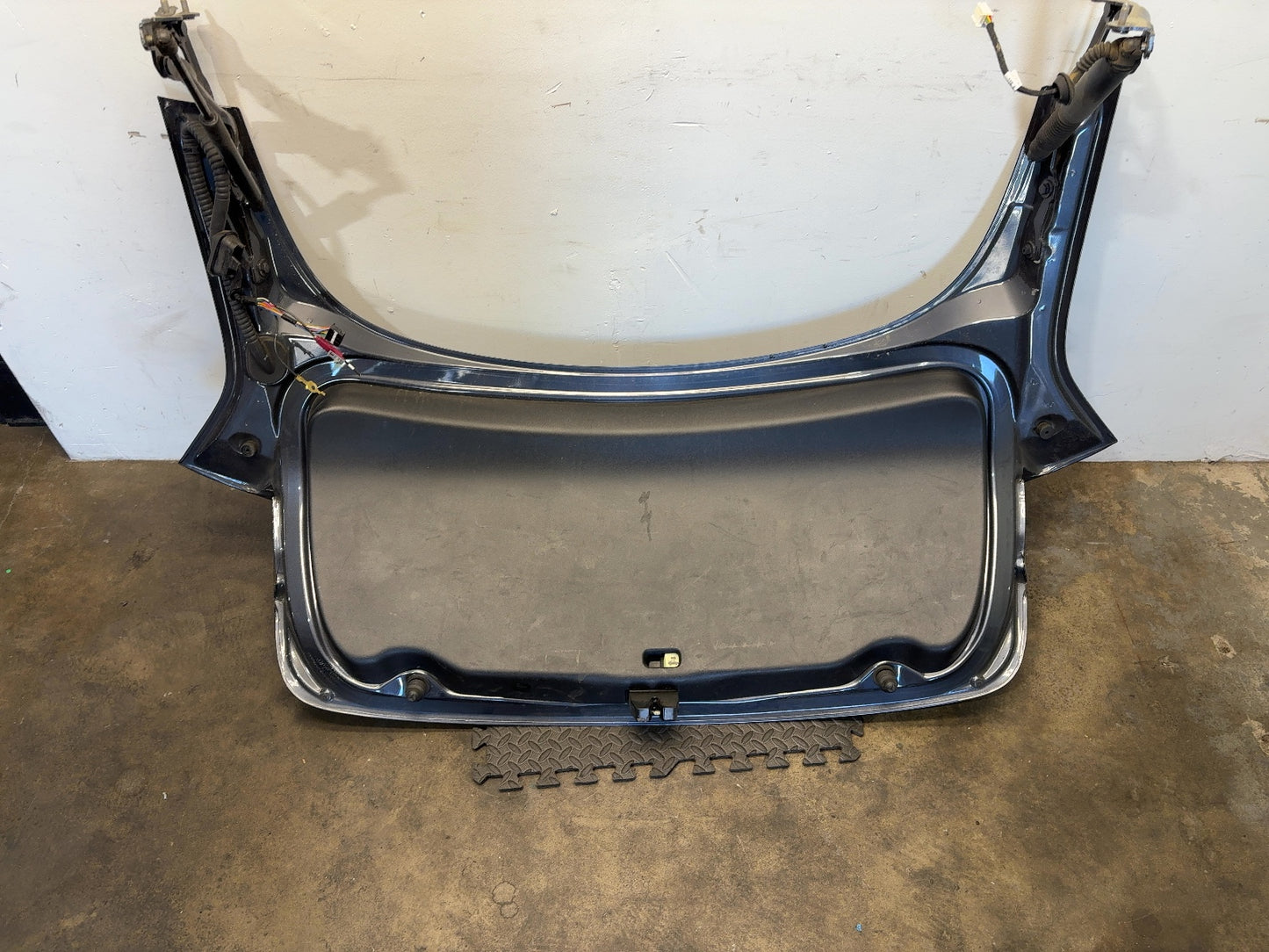 2021-2023 Tesla Model 3 Trunk Lid Assembly 1601460-E0-A