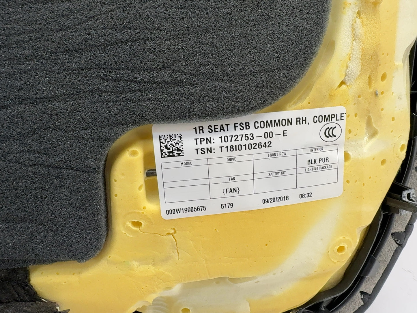 2017-2018 Tesla Model X Front Right Upper Seat Cushion Black 1072753-00-E