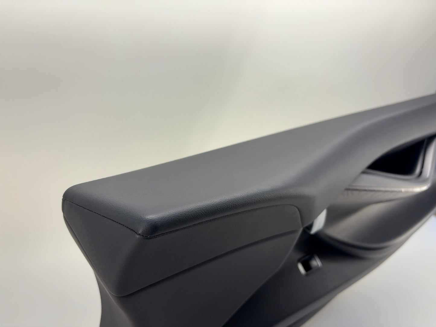 2018 Tesla Model X Front Right Door Panel Black 1055483-21-L