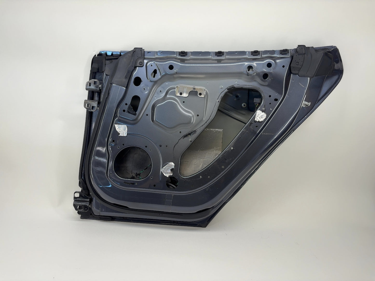 2015 Tesla Model S Rear Right Door Shell 6006566-E0-F