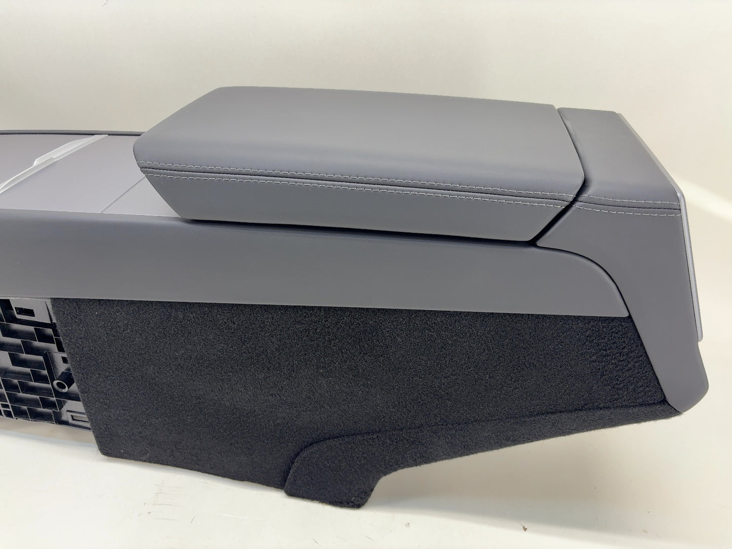 2025 Tesla Model 3 Highland Center Console 1714377-21-M
