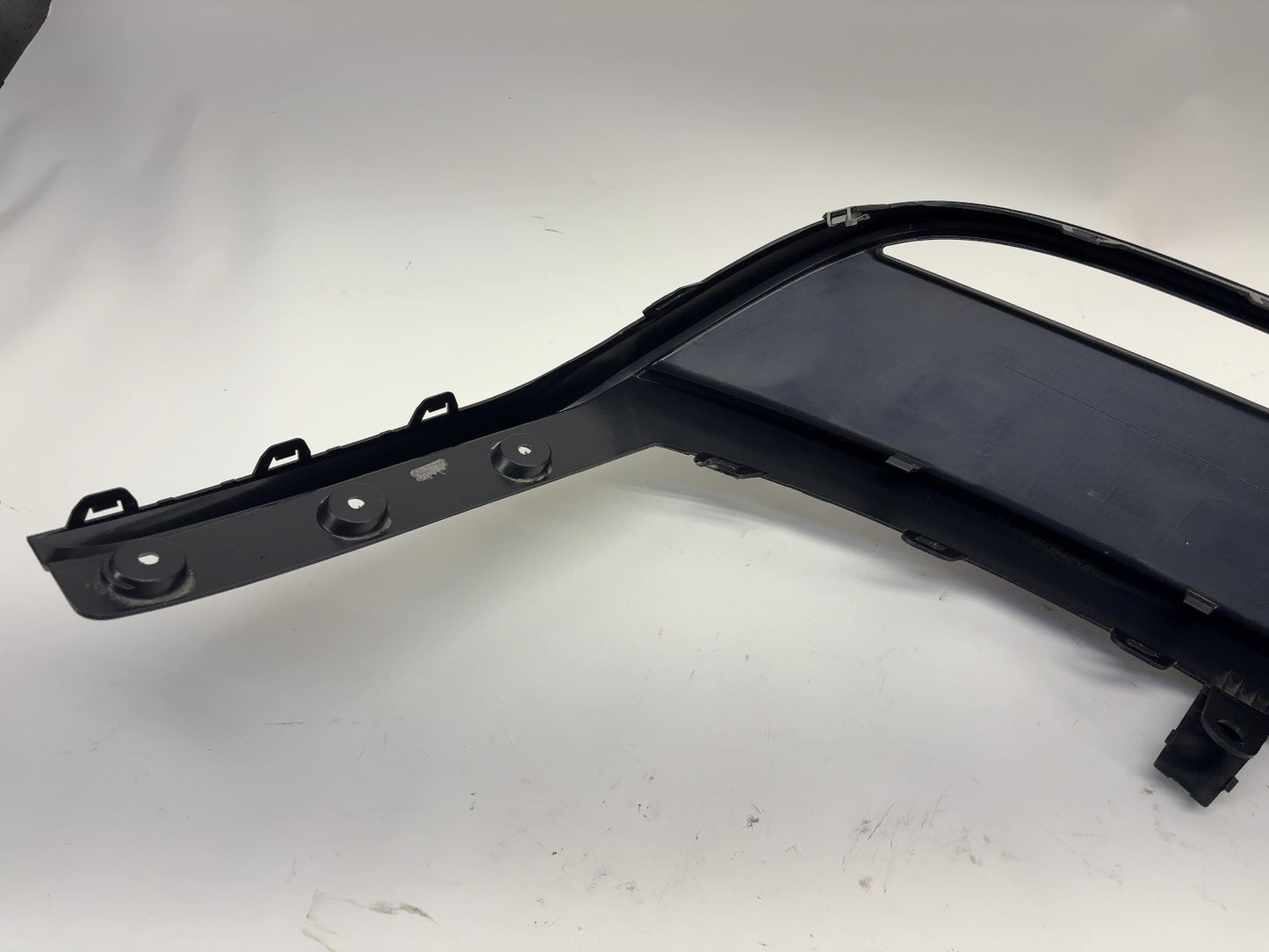 2025 Tesla Model 3 Highland Rear Bumper Lower 1582581-00-D