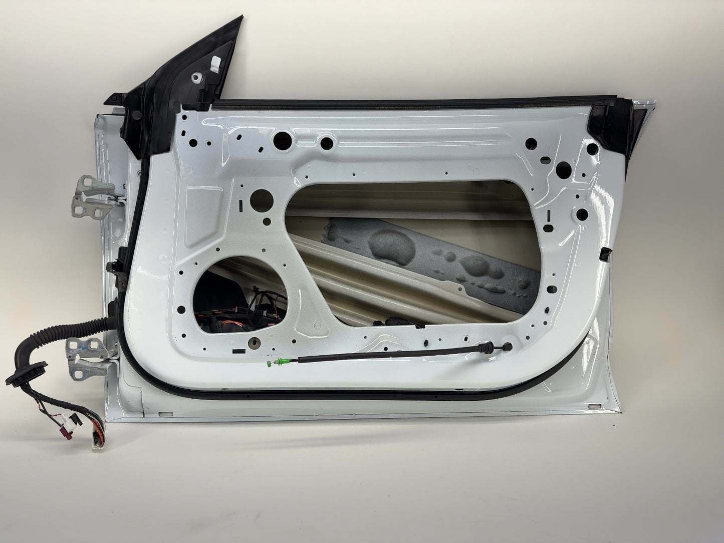 2018-2023 Tesla Model 3 Front Right Door Shell 1081420-E0-C