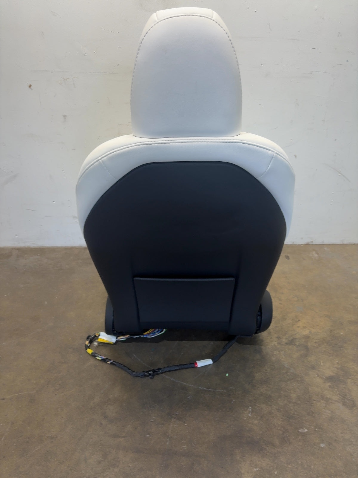 2023-2026 Tesla Model 3 Highland Front Right Seat Assembly 7754324-02-B