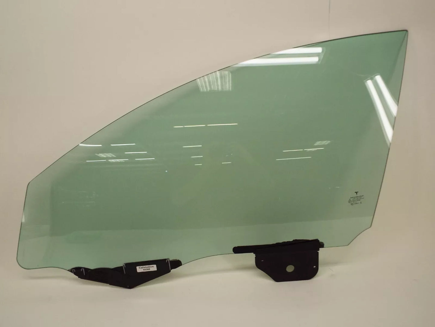 2023 Tesla Model Y Front Left Door Glass Laminated 1582616-00-B