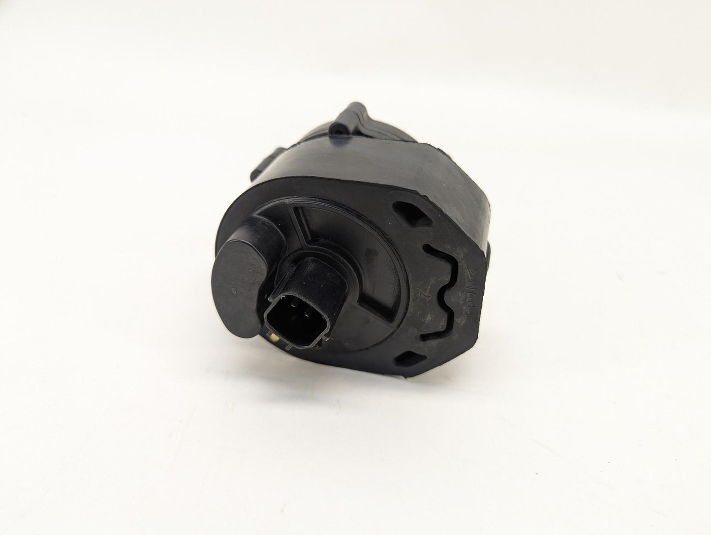 2018 Tesla Model X FWD Coolant Pump 1035348-00-G